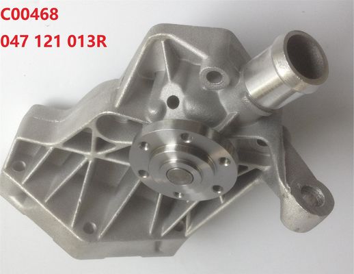 047121013R Parti del motore Pompa d'acqua