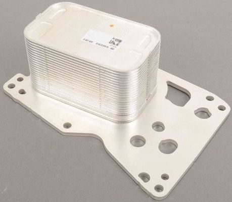 11428507626 Parti del motore BMW Oil Cooler