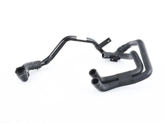 7L6121065AJ Parti del motore Tubo d'acqua di raffreddamento